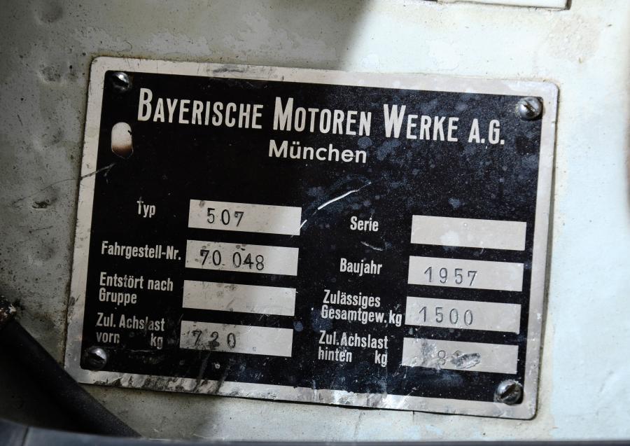 Моторный отсек BMW 507 (Series II) 1957 года  (фото 82 из 177)